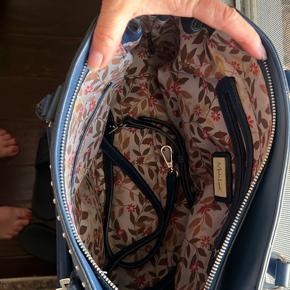 Moda Luxe Vegan Leather Handbag - Picture 4 of 7